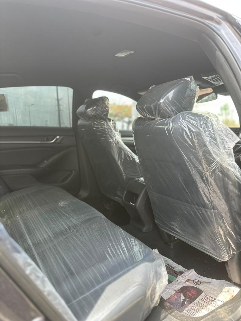 
								Good Deal‼️‼️‼️ Belgium Grade (Premium Used) 2018/19 Honda Accord (Sport) car is in pristine condition (Nothing To Fix) with original duty going for just 19.3m Lugbe Abuja📍 ZERO CHAIN DEAL full									
