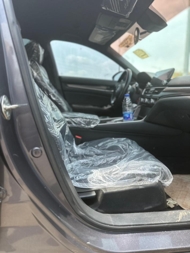 
								Good Deal‼️‼️‼️ Belgium Grade (Premium Used) 2018/19 Honda Accord (Sport) car is in pristine condition (Nothing To Fix) with original duty going for just 19.3m Lugbe Abuja📍 ZERO CHAIN DEAL full									