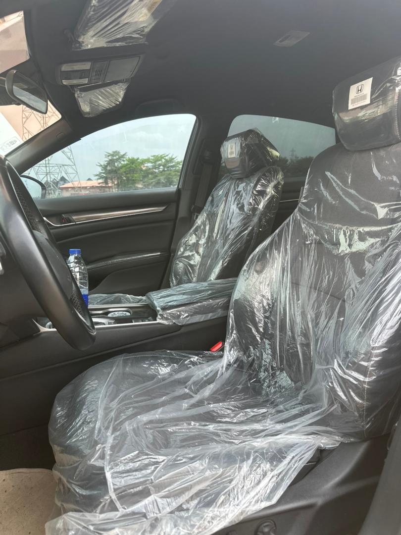 
								Good Deal‼️‼️‼️ Belgium Grade (Premium Used) 2018/19 Honda Accord (Sport) car is in pristine condition (Nothing To Fix) with original duty going for just 19.3m Lugbe Abuja📍 ZERO CHAIN DEAL full									