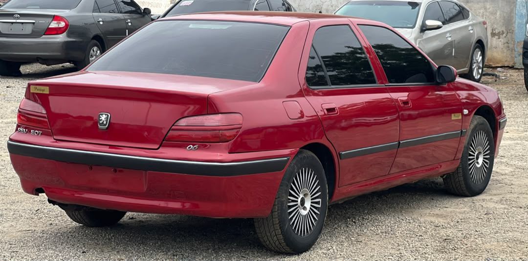 
								MANUAL DRIVE‼️‼️‼️ Peugeot 406 2006 Neatly Used  Price:5.5m Location: Abuja full									