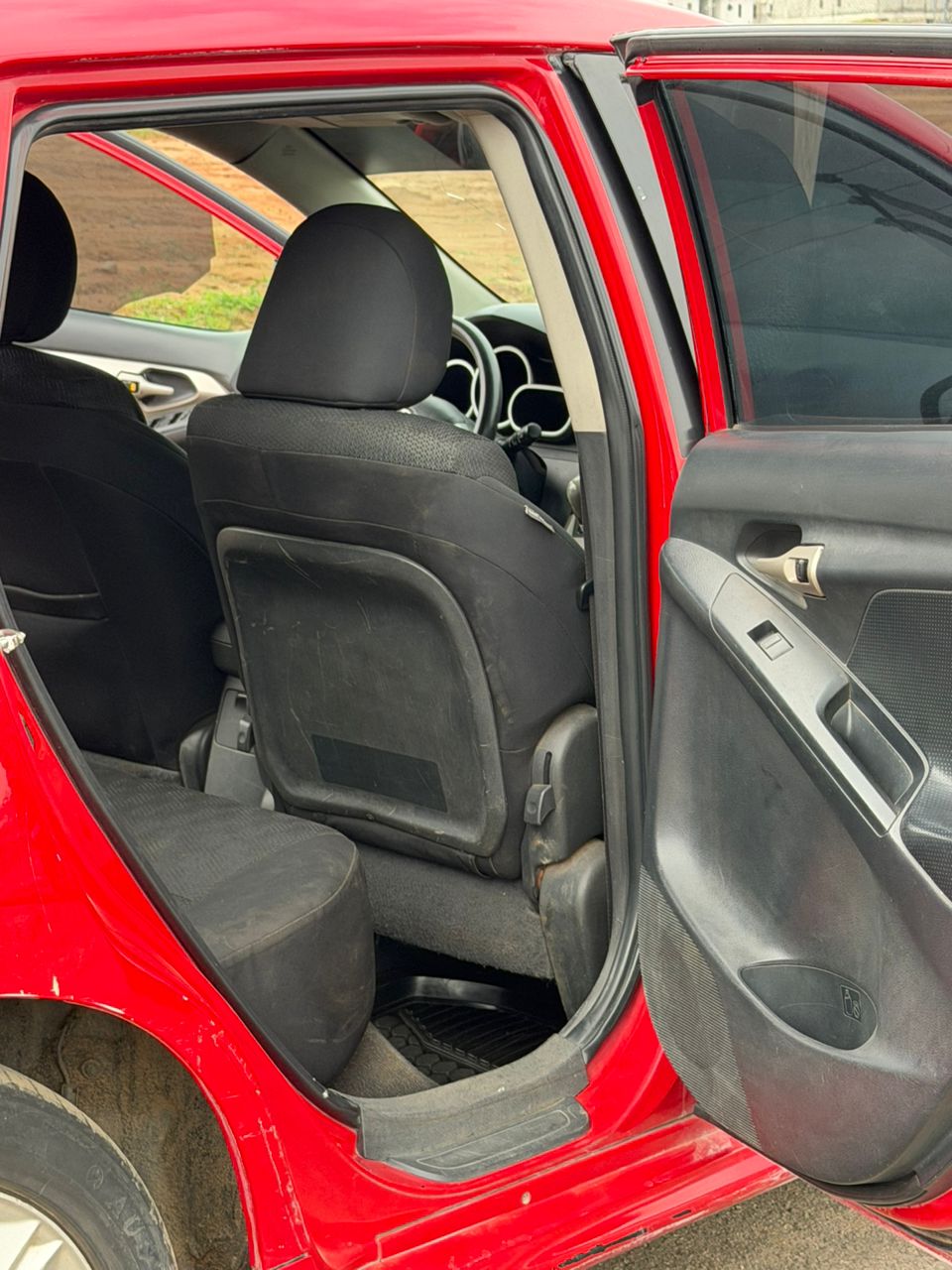 
								2009 TOYOTA MATRIX,FIRST BODY PAN,UNTOUCHED ENGINE AND GEARBOX,AC CHILLING VERY WELL,NOTHING TO FIX ON THE CAR,BUY AND DRIVE  GOING FOR 6.7M full									