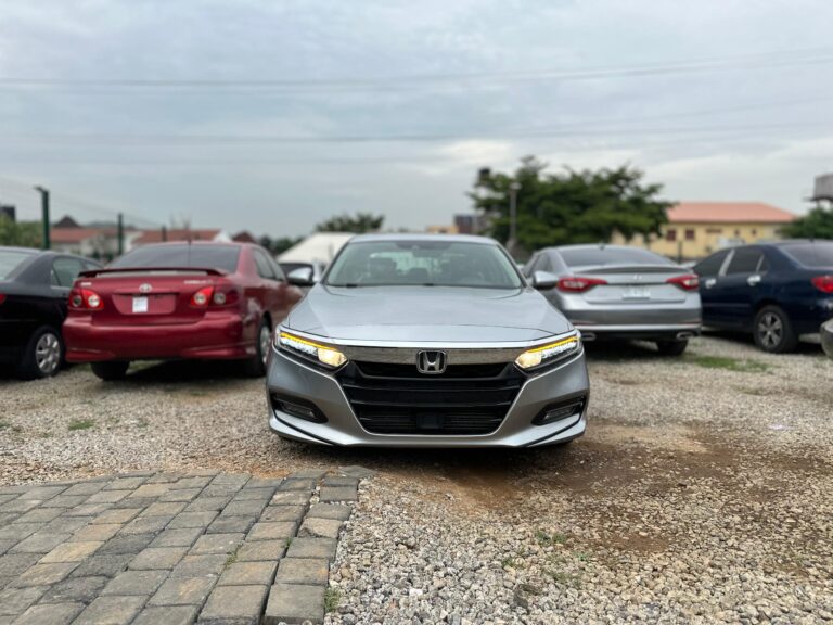 SUPER DISTRES FOREIGN USED 2019 HONDA ACCORD IN SPARKLING CONDITION, BRAND NEW STANDARD WITH VERY LOW MILEAGE, UNTOUCHED EVERYTHING AND GENUINE DOCUMENTS  💰20M 📍ABUJA GWARIMPA
