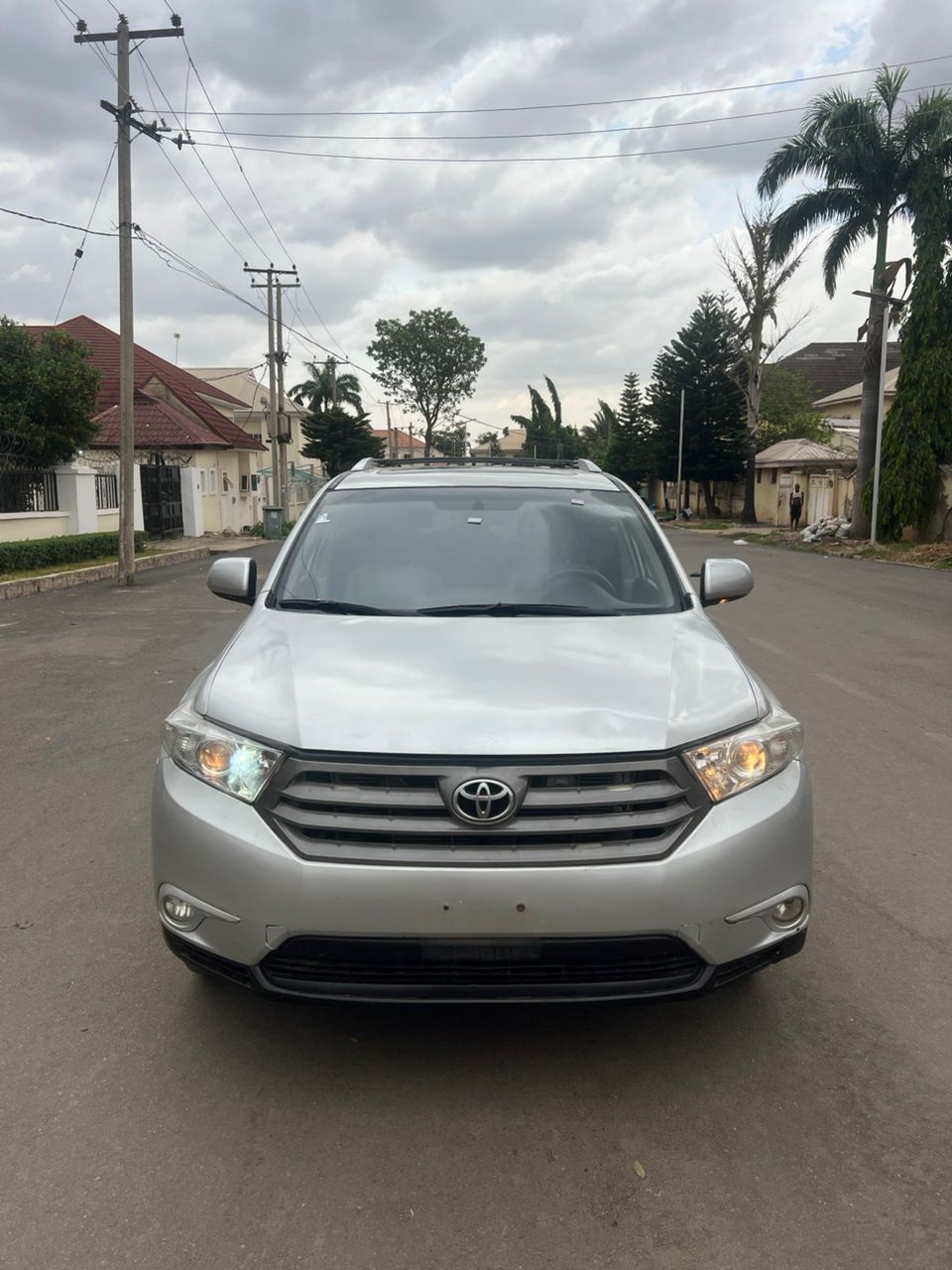 
								Quick Sale 2011 TOYOTA HIGHLANDER LIMITED EDITION KEYLESS  SUN ROOF NOTHING TO FIX 🏷️₦9,800,000 Net 📍Garki AbUja full									