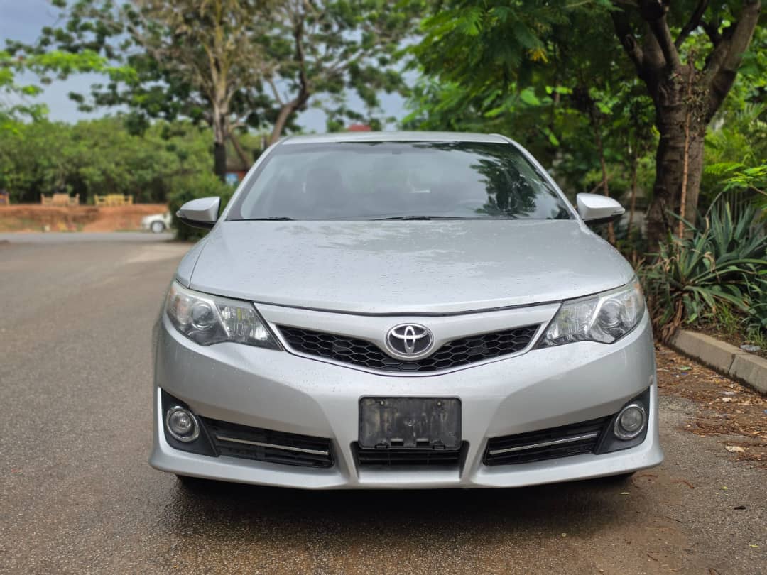 
								New in: Belgium Standard 2013 Toyota Camry SE with Nov 2025 Duty.  THIS TOYOTA CAMRY WAS BOUGHT FROM ME  AND REGISTERED NOVEMBER 2025,CAR IS STILL IN ITS BELGIUM STATE..WHY NOT PAY #11.5M 200k Sambo FOR THIS   Note: Not selling with number plates full									