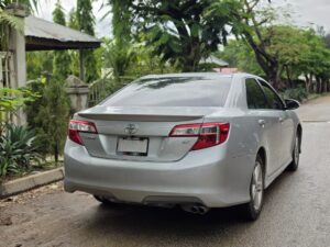 New in: Belgium Standard 2013 Toyota Camry SE with Nov 2025 Duty.  THIS TOYOTA CAMRY WAS BOUGHT FROM ME  AND REGISTERED NOVEMBER 2025,CAR IS STILL IN ITS BELGIUM STATE..WHY NOT PAY #11.5M 200k Sambo FOR THIS   Note: Not selling with number plates