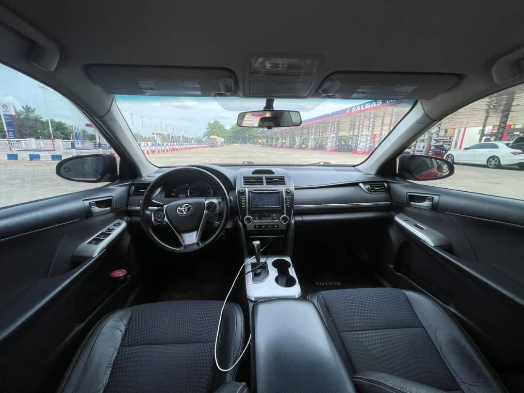 
								THIS 2014 TOYOTA CAMRY WAS BOUGHT FROM ME  AND REGISTERED NOVEMBER 2025,CAR IS STILL IN ITS BELGIUM STATE..WHY NOT PAY #10.8M FOR THIS INSTEAD OF PAYING #13.5M FOR BELGIUM.. YOU SELF THINK AM full									