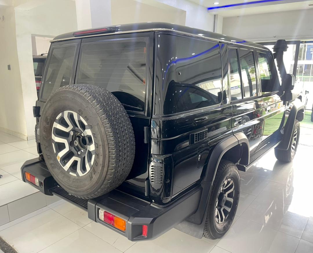 
								You can’t afford to miss this @All  2025 Brand New BULLETPROOF Toyota Land Cruiser BUFFALO LX V6  📍Pkrice 290m Abuja deal full									