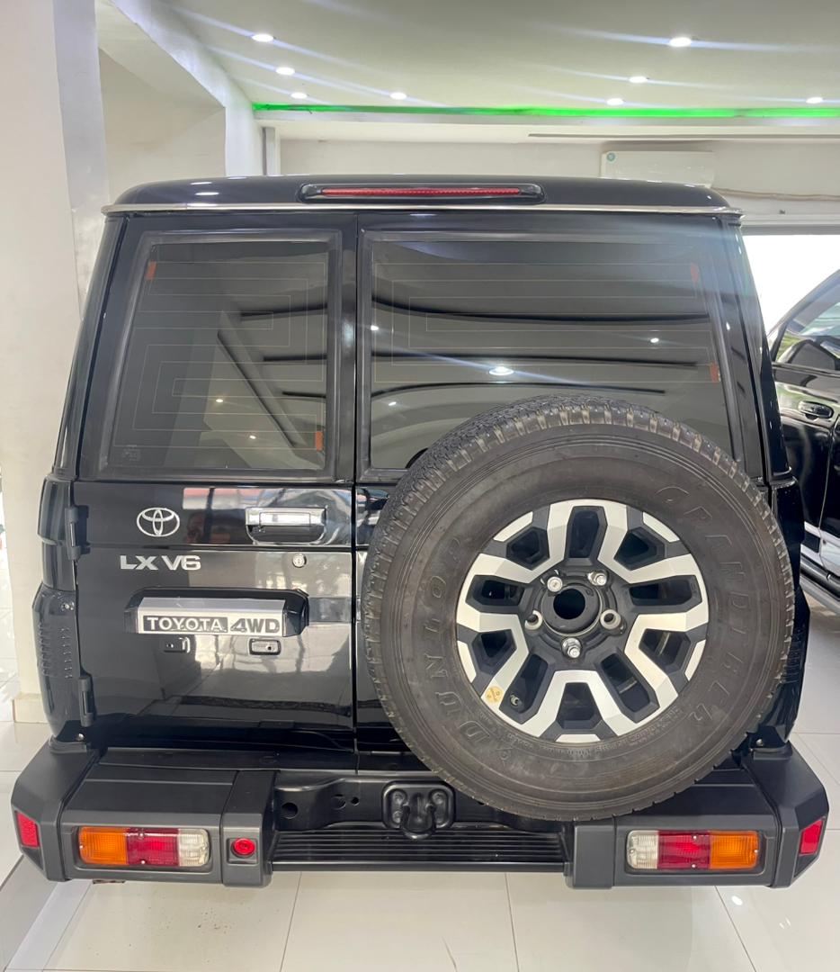 
								You can’t afford to miss this @All  2025 Brand New BULLETPROOF Toyota Land Cruiser BUFFALO LX V6  📍Pkrice 290m Abuja deal full									