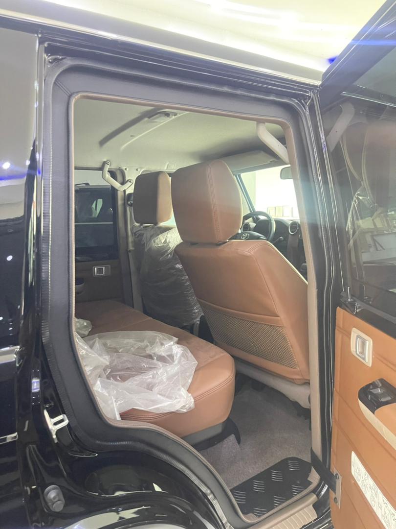 
								You can’t afford to miss this @All  2025 Brand New BULLETPROOF Toyota Land Cruiser BUFFALO LX V6  📍Pkrice 290m Abuja deal full									