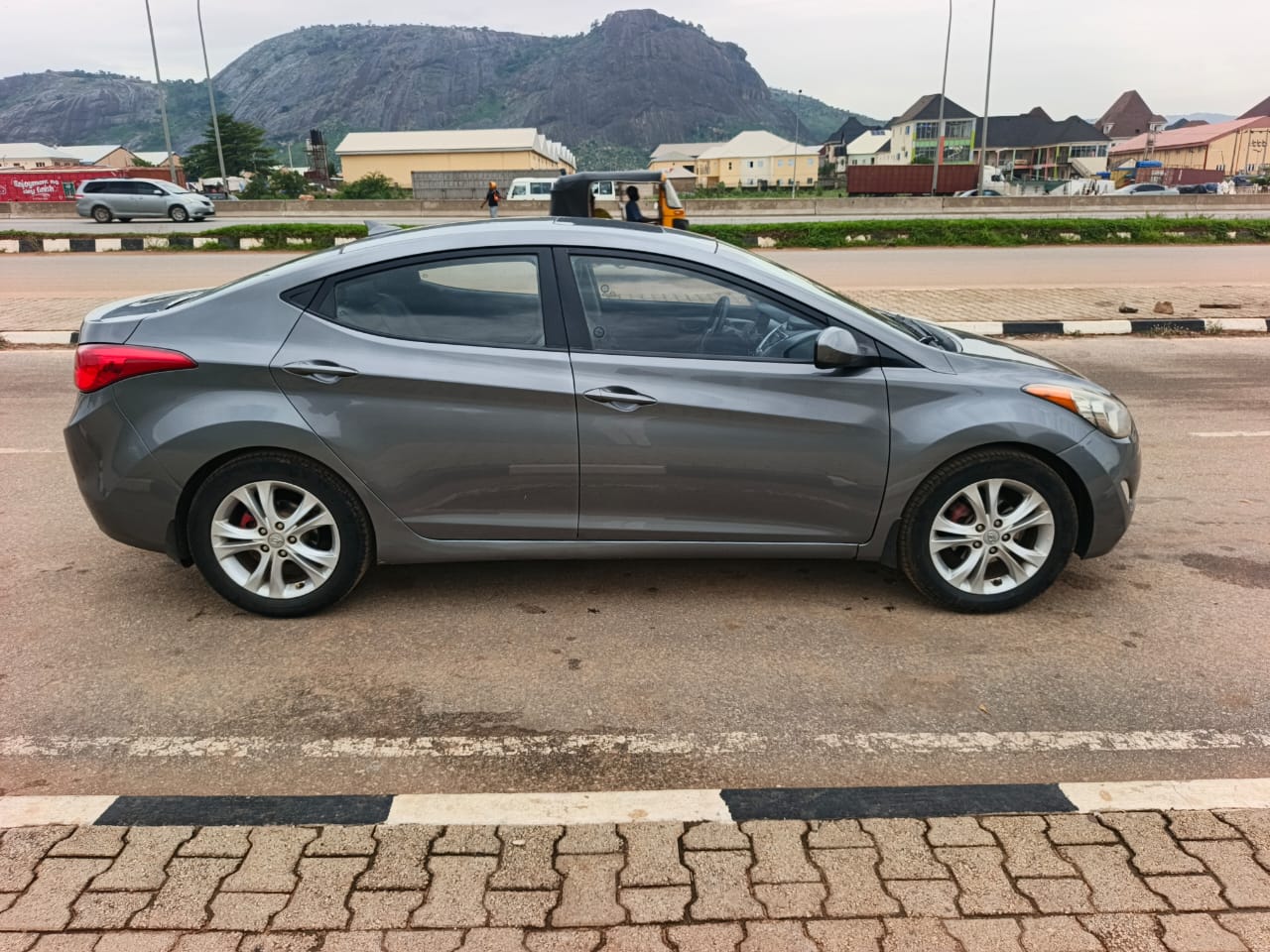 
								Few Months used 2012Hyundai Elantra with untempered engine and gear, chilling A.C@6.7m naira only,  Manual transmission Location Abuja. full									