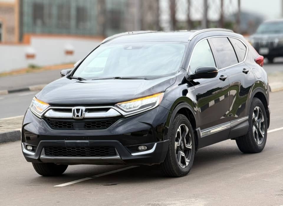 
								3 MONTHS USED 2020 HONDA CRV NOTHING TO FIX WITH ORIGINAL CUSTOM DUTY FULLY PAID GOING FOR 23.5M ABUJA DEAL full									