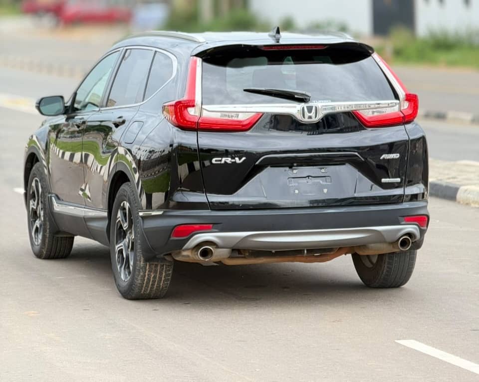 
								3 MONTHS USED 2020 HONDA CRV NOTHING TO FIX WITH ORIGINAL CUSTOM DUTY FULLY PAID GOING FOR 23.5M ABUJA DEAL full									