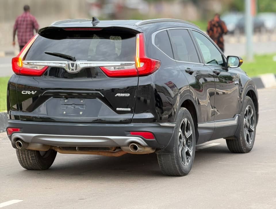 
								3 MONTHS USED 2020 HONDA CRV NOTHING TO FIX WITH ORIGINAL CUSTOM DUTY FULLY PAID GOING FOR 23.5M ABUJA DEAL full									