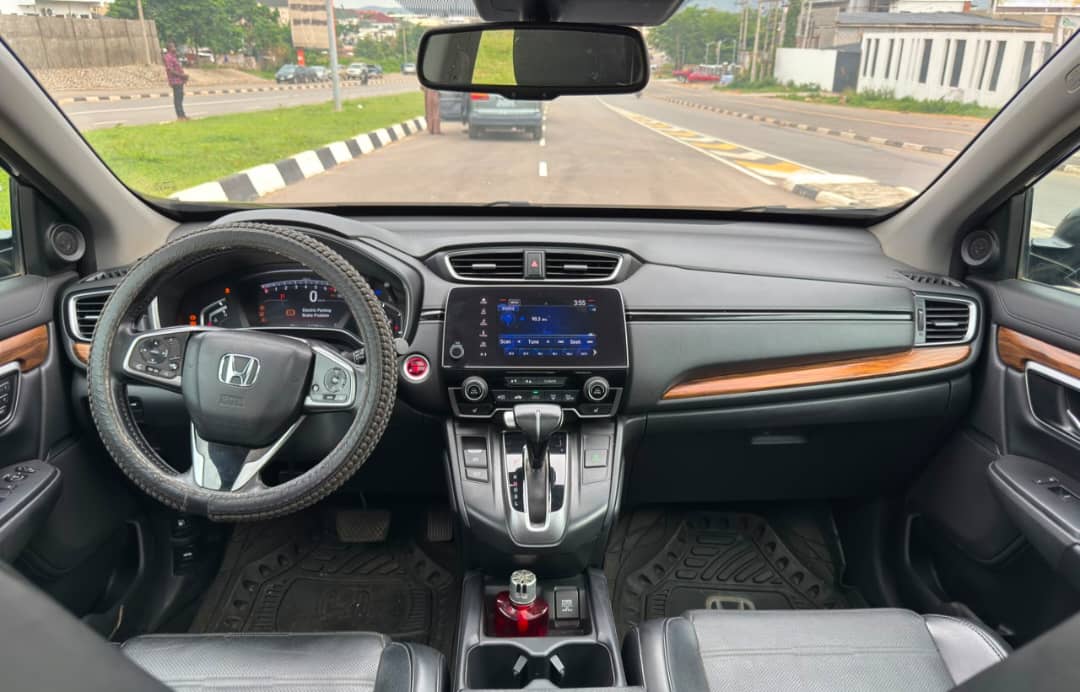 
								3 MONTHS USED 2020 HONDA CRV NOTHING TO FIX WITH ORIGINAL CUSTOM DUTY FULLY PAID GOING FOR 23.5M ABUJA DEAL full									