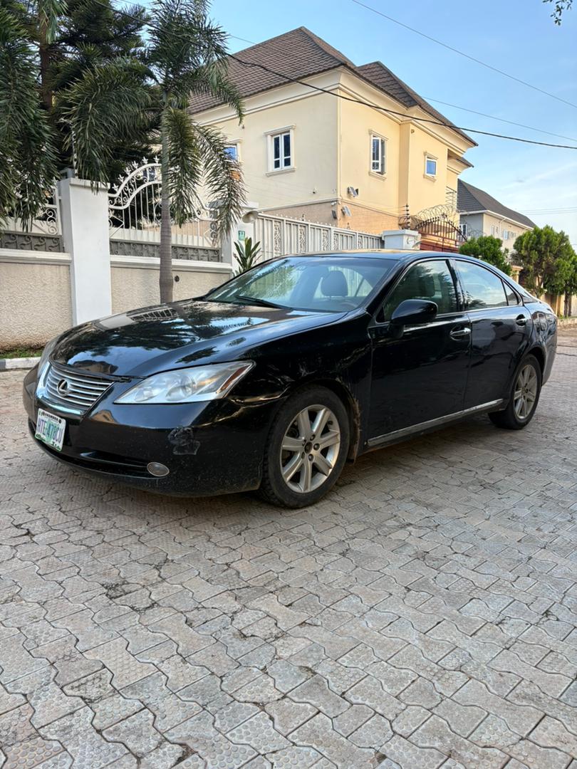 
								Quick Sale Lexus ES350 2008 with sound engine and gear, ac is freezing 🥶 with original duty✅ 🏷️6M Net 📍Gwarimpa Abuja📍 full									