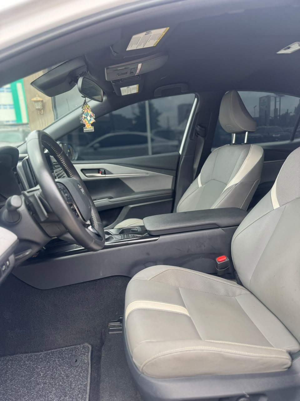 
								Foreign used 2025 Toyota Camry  SE Hybrid   Original custom duty  Clean title  Going for 45m  Abuja deal full									