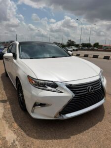 Foreign Used 2016 Lexus Es350 full option with double Panoramic, recently cleared duty @29m Abuja