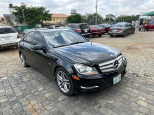 Belgium standard 2013 Mercedes Benz C300 4matic with original documents and fully Untampered engine and gear ac chilling everything working perfectly nothing to fix buy and drive.  💰 8.5 million naira only 📍 Abuja