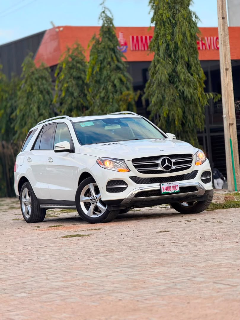 
								MERCEDES-BENZ GLE350 Foreign used 2018 Keyless 360 Cam Original duty ☑️ 🏷️33m 📍Abuja full									