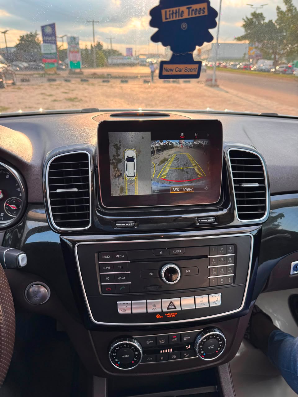 
								MERCEDES-BENZ GLE350 Foreign used 2018 Keyless 360 Cam Original duty ☑️ 🏷️33m 📍Abuja full									