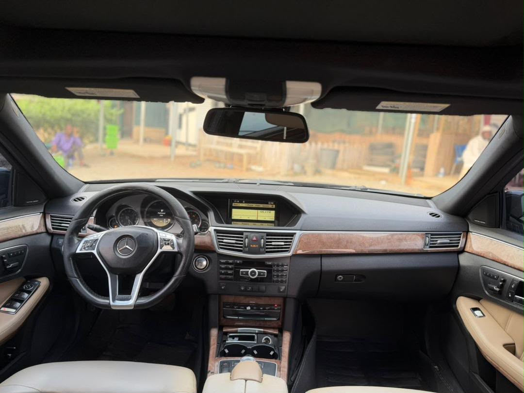 
								Distress 2012 E350 Benz Blueefficiency for just 7.9m Abuja full									
