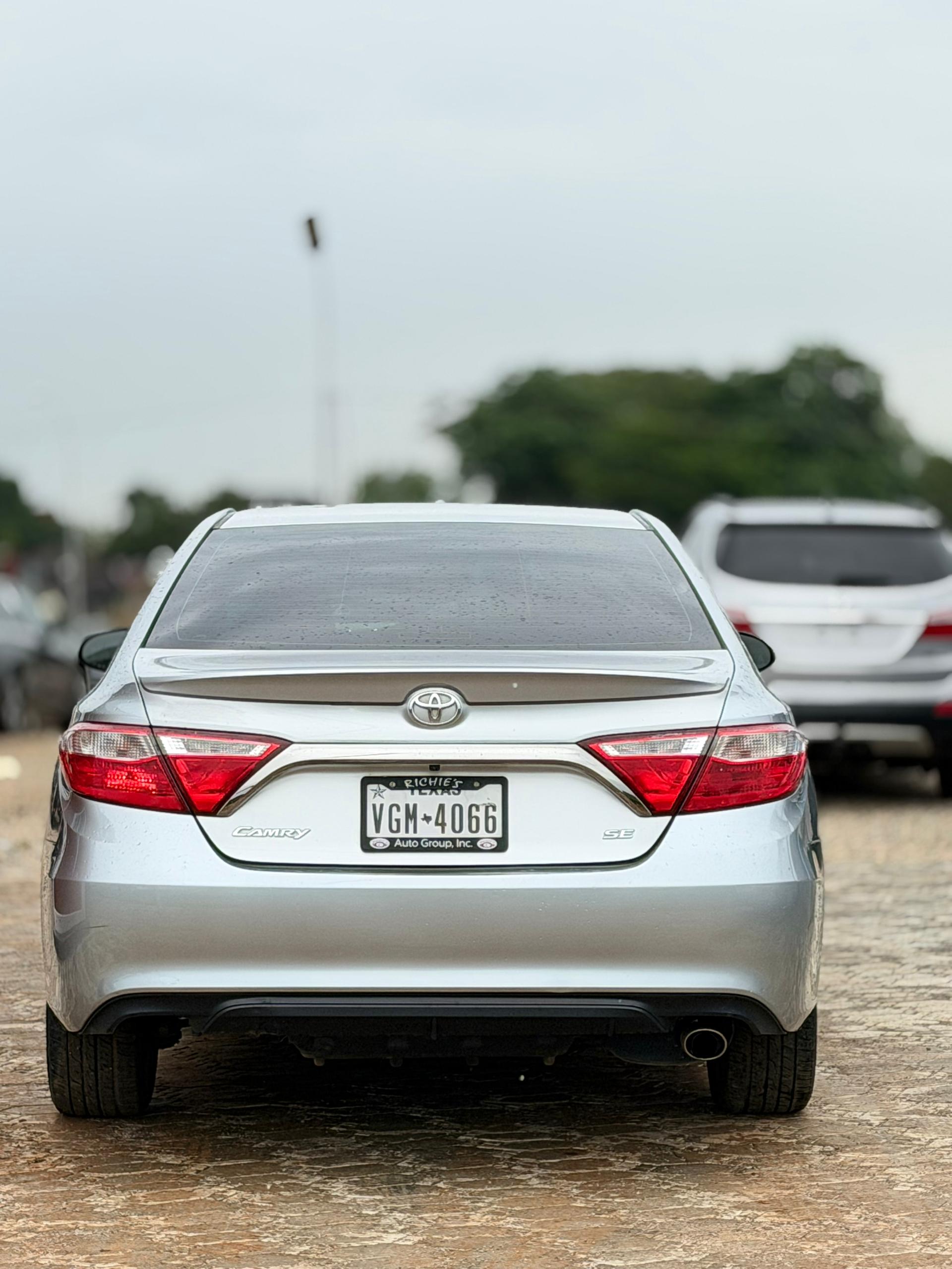 
								FOREIGN USED 🇺🇸 2016 TOYOTA CAMRY SE WITH V4 ENGINE SWEET INTERIOR AND VALID 2026 CUSTOM DUTY HEADED FOR 16 MILLION NAIRA ONLY full									