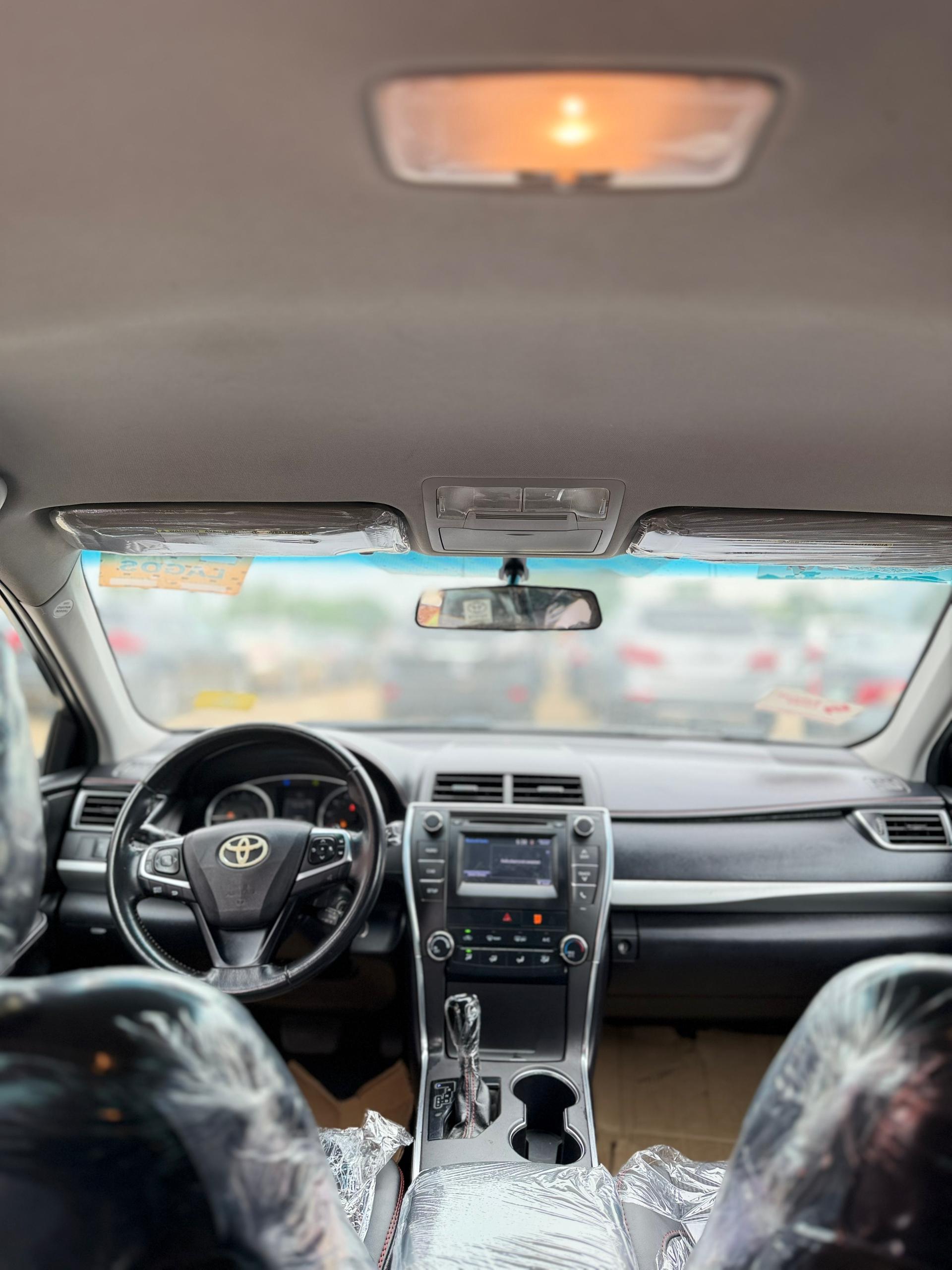 
								FOREIGN USED 🇺🇸 2016 TOYOTA CAMRY SE WITH V4 ENGINE SWEET INTERIOR AND VALID 2026 CUSTOM DUTY HEADED FOR 16 MILLION NAIRA ONLY full									