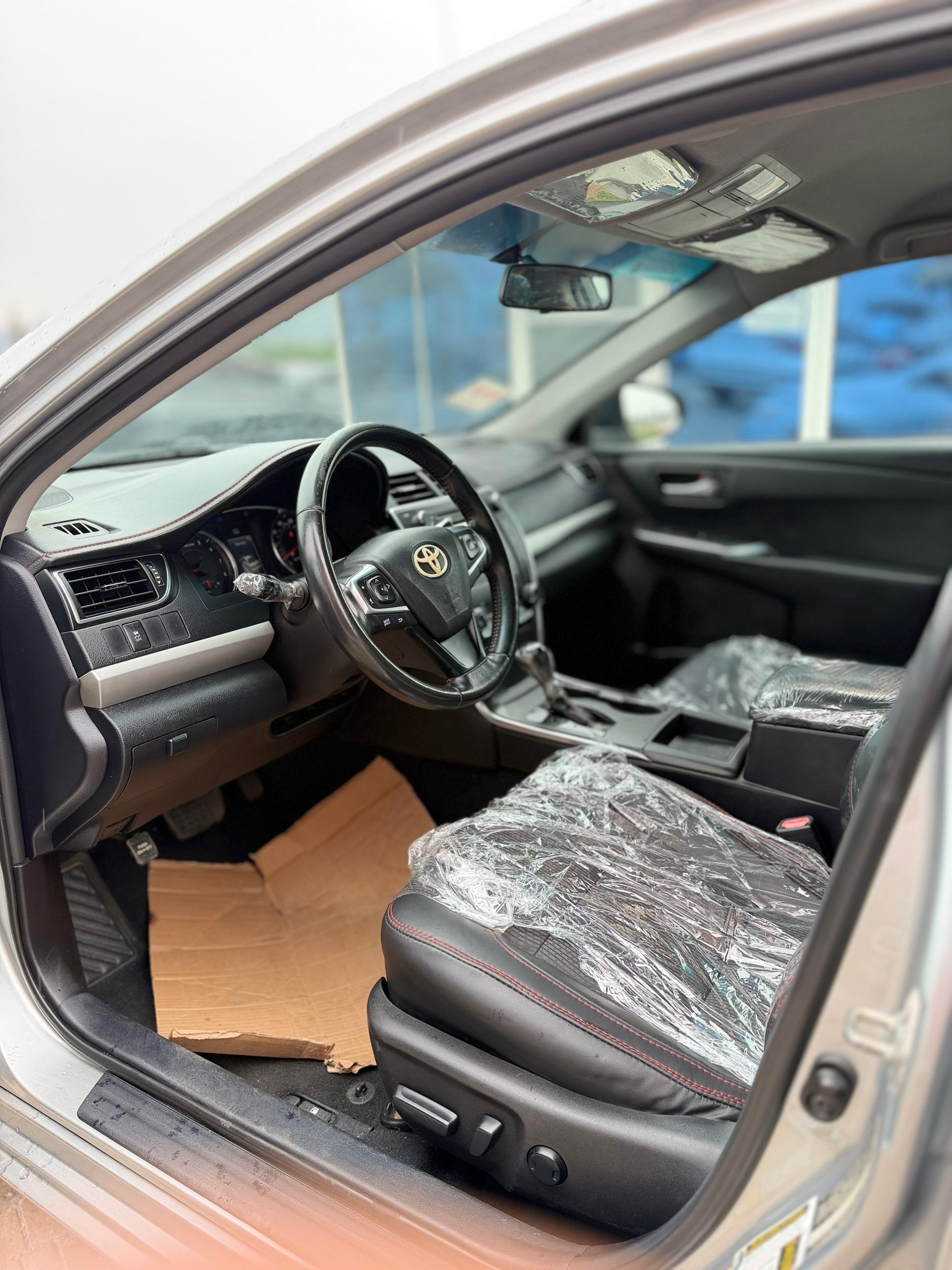 
								FOREIGN USED 🇺🇸 2016 TOYOTA CAMRY SE WITH V4 ENGINE SWEET INTERIOR AND VALID 2026 CUSTOM DUTY HEADED FOR 16 MILLION NAIRA ONLY full									