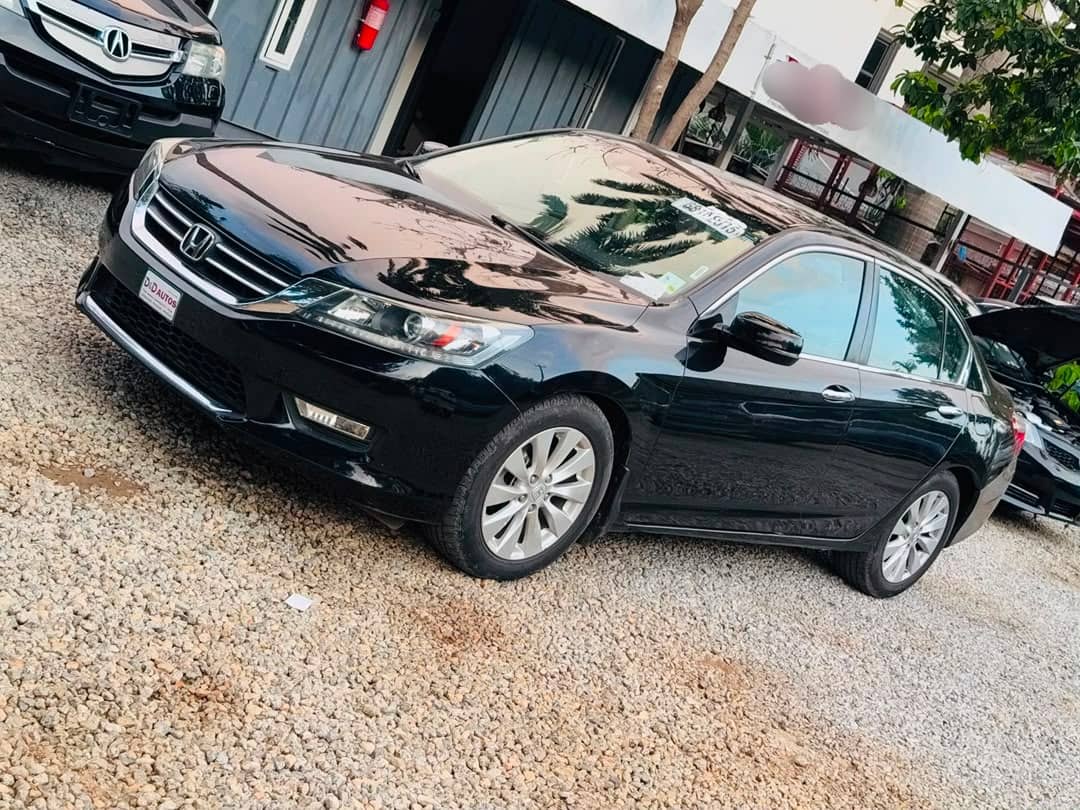 
								Foreign used Honda accord  2016 touring 4 plug and is fullest option keyless  pay just 14.5m Abuja! With me full									