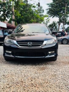 Foreign used Honda accord  2016 touring 4 plug and is fullest option keyless  pay just 14.5m Abuja! With me