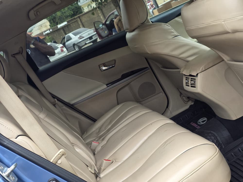 
								FOREIGN USED🇺🇸 2010 TOYOTA VENZA WITH KEY ENTRY V4 ENGINE AND VALID DUTY HEADED FOR 15 MILLION NAIRA ONLY‼️ full									
