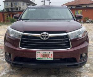 Just touch down!!! Distress 2015 Toyota Highlander  📍Lagos 💰23M