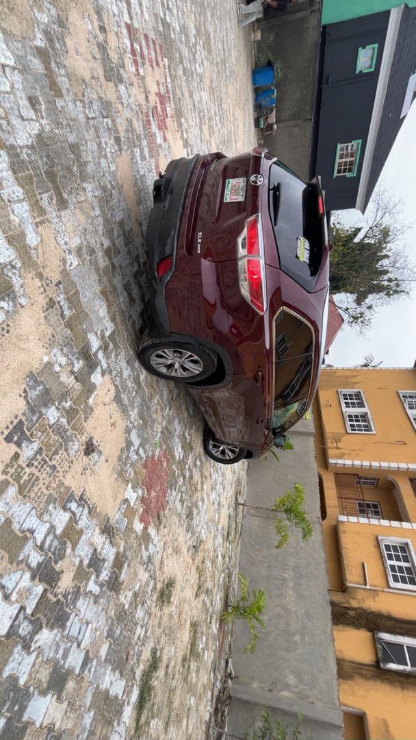 
								Just touch down!!! Distress 2015 Toyota Highlander  📍Lagos 💰23M full									