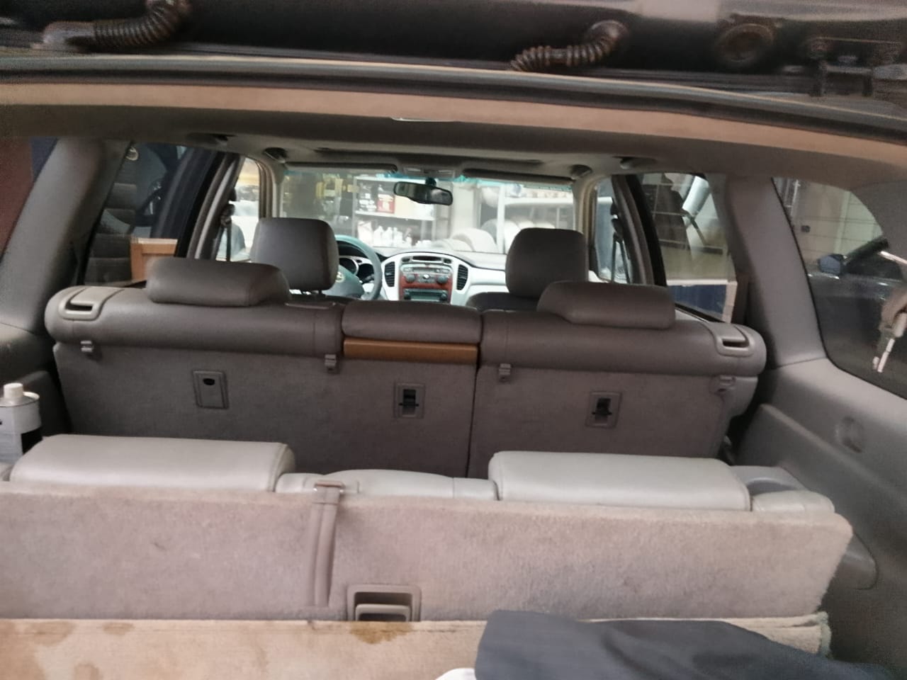 
								Still available Toyota Highlander 2005 3-seaters 5.2m Gudu full									