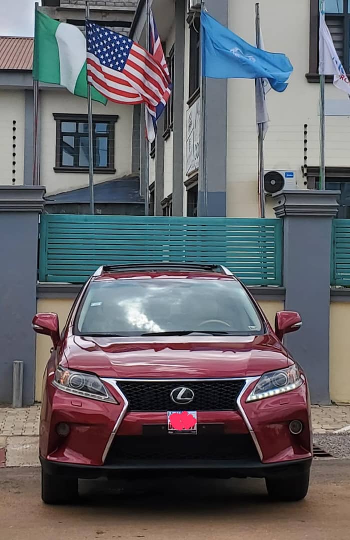 
								Belgium Grade 2013 Lexus RX350 With Untempered System  Clean Interior & Exterior ….. Keyless 💢 Sunroof 💢  Price 16.6M Location 📍 Abuja deal 🤝 Gaduwa, Car with me   Hurry before you hear sold full									