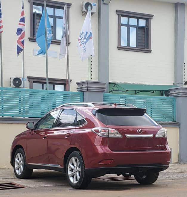 
								Belgium Grade 2013 Lexus RX350 With Untempered System  Clean Interior & Exterior ….. Keyless 💢 Sunroof 💢  Price 16.6M Location 📍 Abuja deal 🤝 Gaduwa, Car with me   Hurry before you hear sold full									