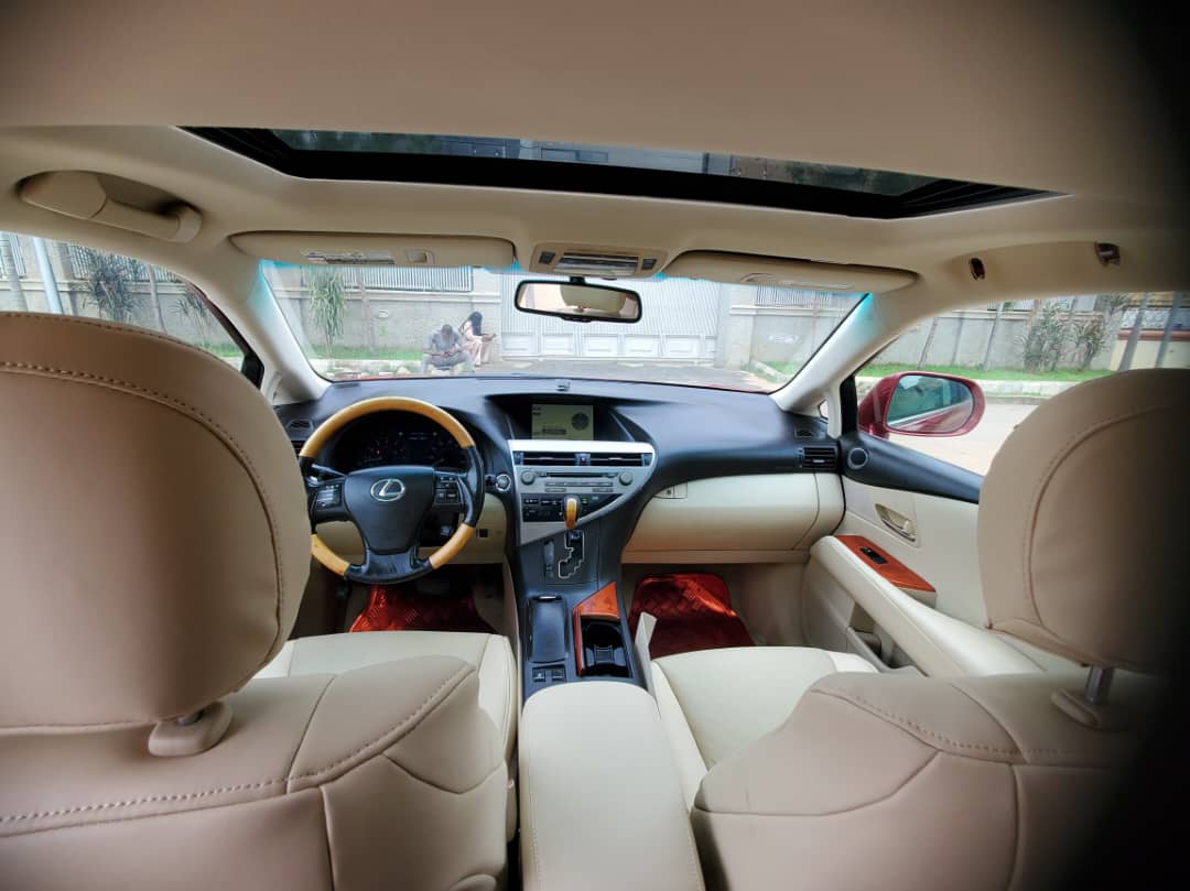 
								Belgium Grade 2013 Lexus RX350 With Untempered System  Clean Interior & Exterior ….. Keyless 💢 Sunroof 💢  Price 16.6M Location 📍 Abuja deal 🤝 Gaduwa, Car with me   Hurry before you hear sold full									