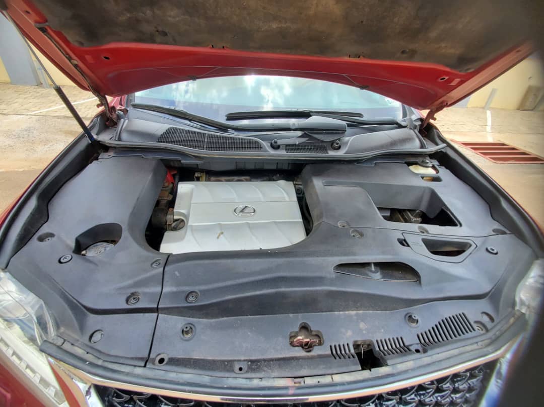 
								Belgium Grade 2013 Lexus RX350 With Untempered System  Clean Interior & Exterior ….. Keyless 💢 Sunroof 💢  Price 16.6M Location 📍 Abuja deal 🤝 Gaduwa, Car with me   Hurry before you hear sold full									