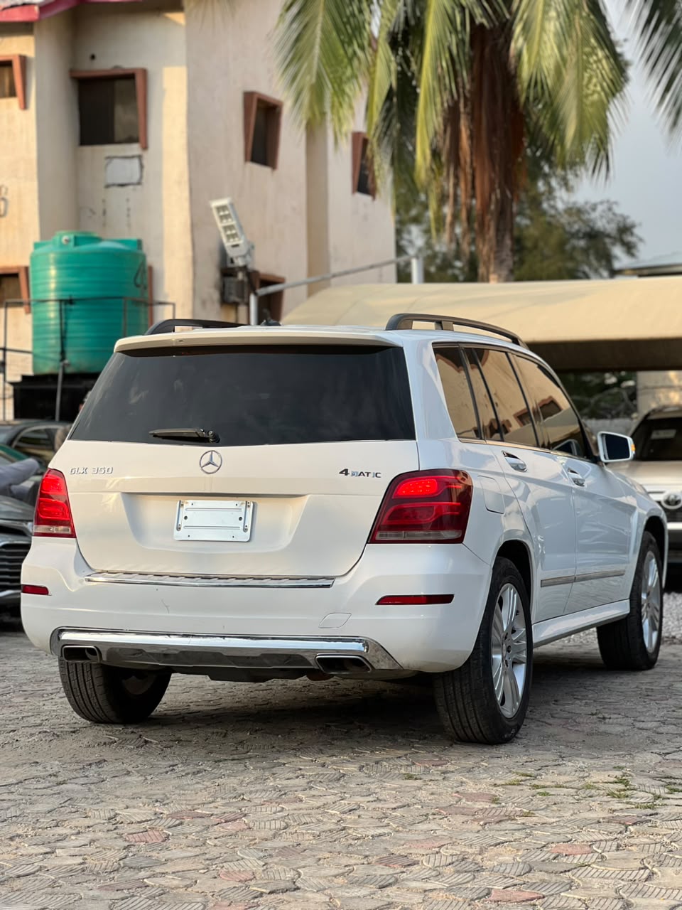 
								Neatly Used 2014 Mercedes-Benz GLK 350 Buy and drive 💰 Price: ₦12.5 Million 📍Location: Abuja full									