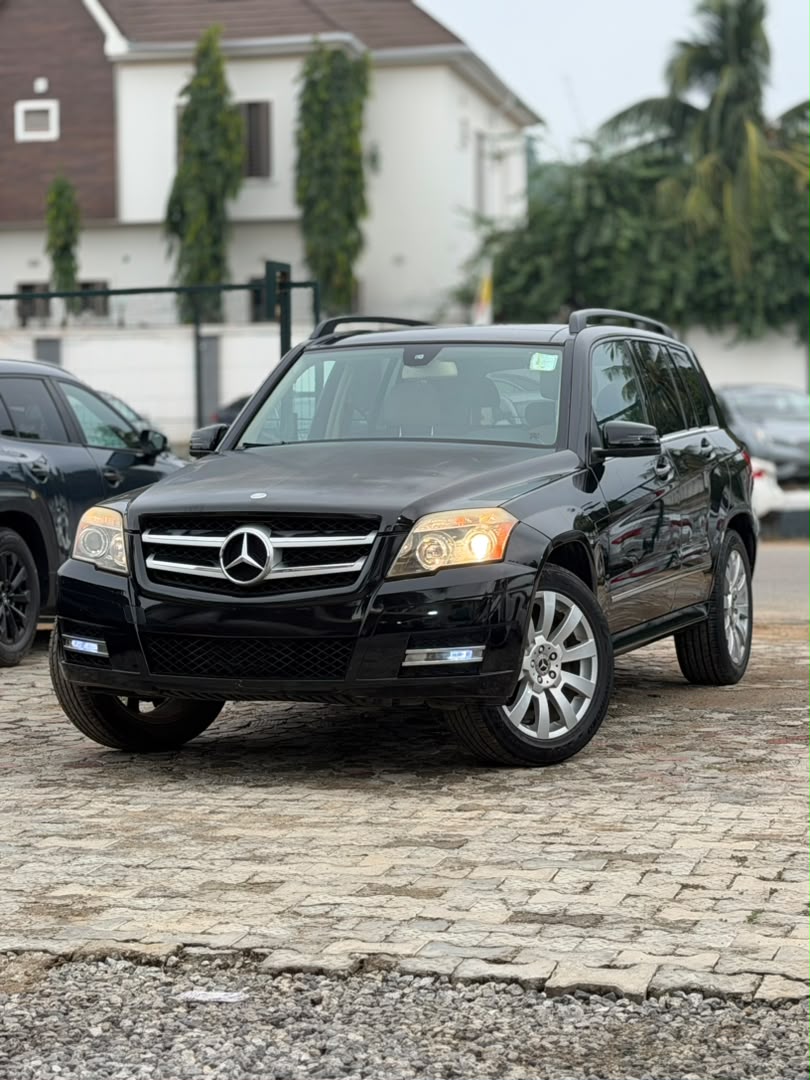 
								BELGIUM GRADE 2011 MERCEDES GLK IN PRISTINE CONDITION  PRICE: 9M full									