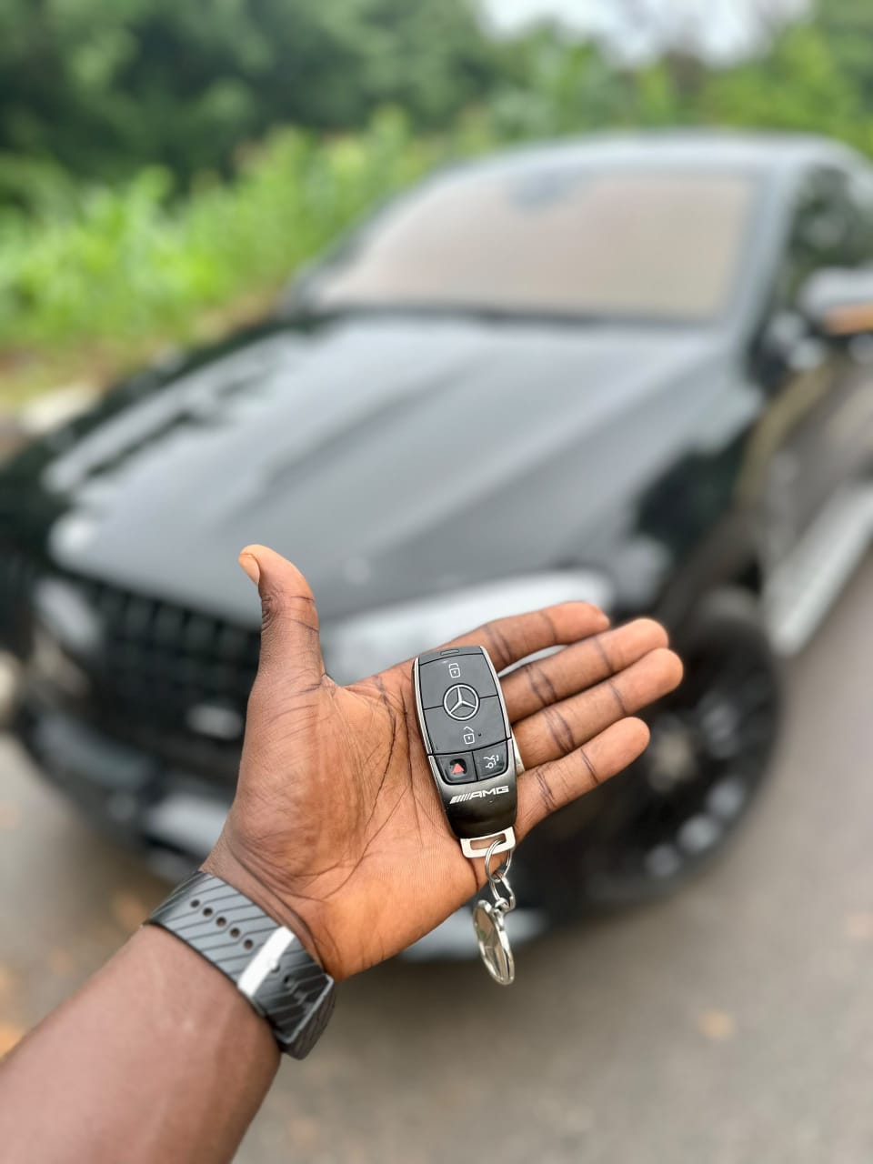 
								Giveaway Deal‼️‼️‼️ (84k Mileage) Grade A Foreign Used 2021 Mercedes Benz Gle53 (AMG) car is in pristine condition fullest option (360% Cam, Keyless, Full Pano Roof, Power Booth and more) with full paid 2026 entry duty going for just 135M slightly negotiable with me (Moveable) Lugbe Abuja📍 ZERO CHAIN DEAL full									