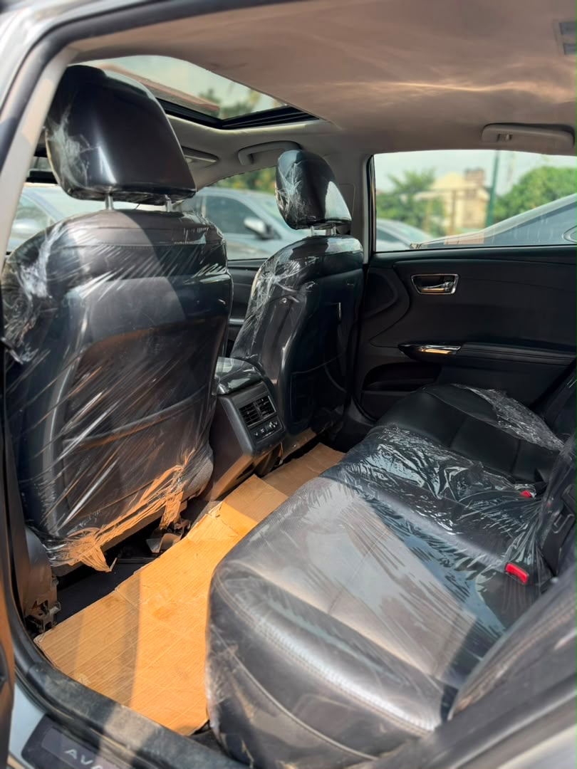 
								QUICK SALE!!!  CLEAN FOREIGN USED 2016 ON BELT 2016 TOYOTA AVALON LIMITED EDITION, 2026 DUTY PRICE: 17.5M full									