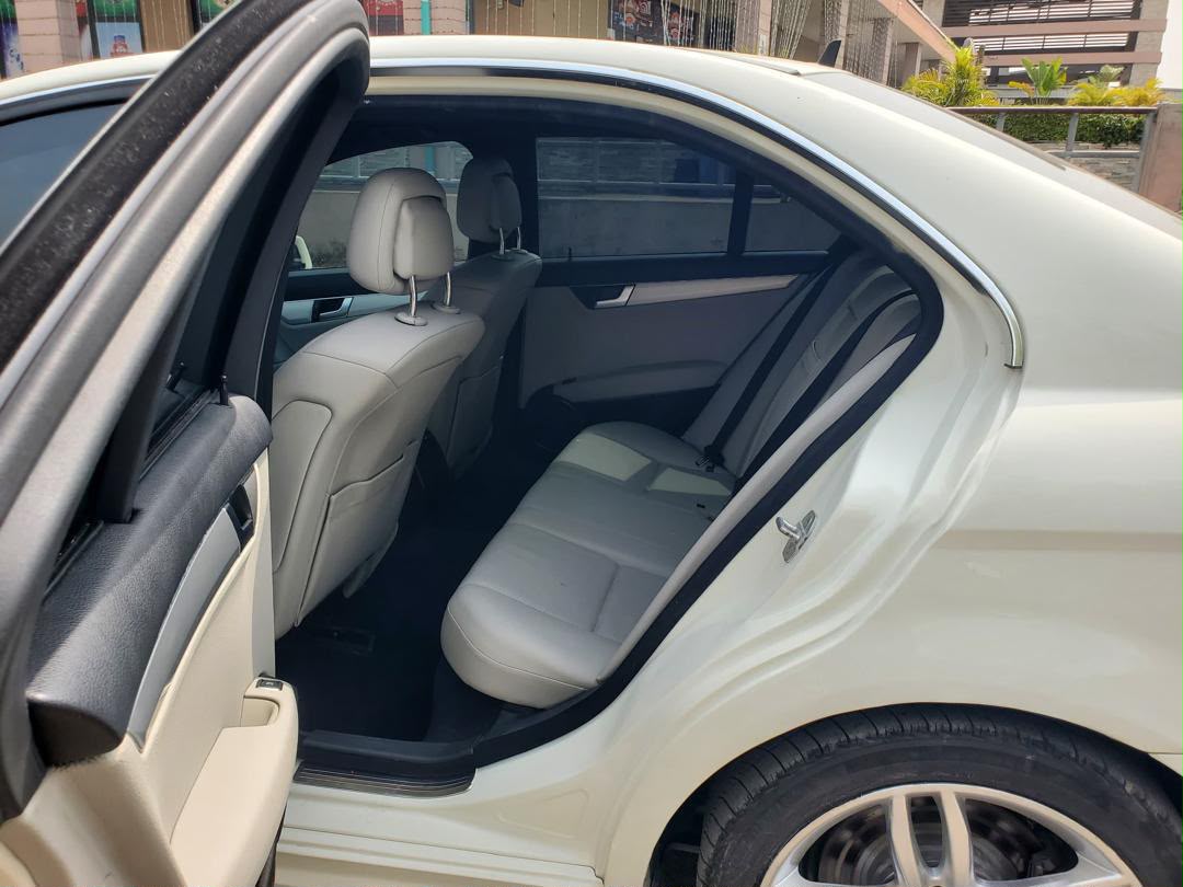 
								Direct Belgium 🇧🇪 ‼️ 2012 C250 Accident free 11m full									