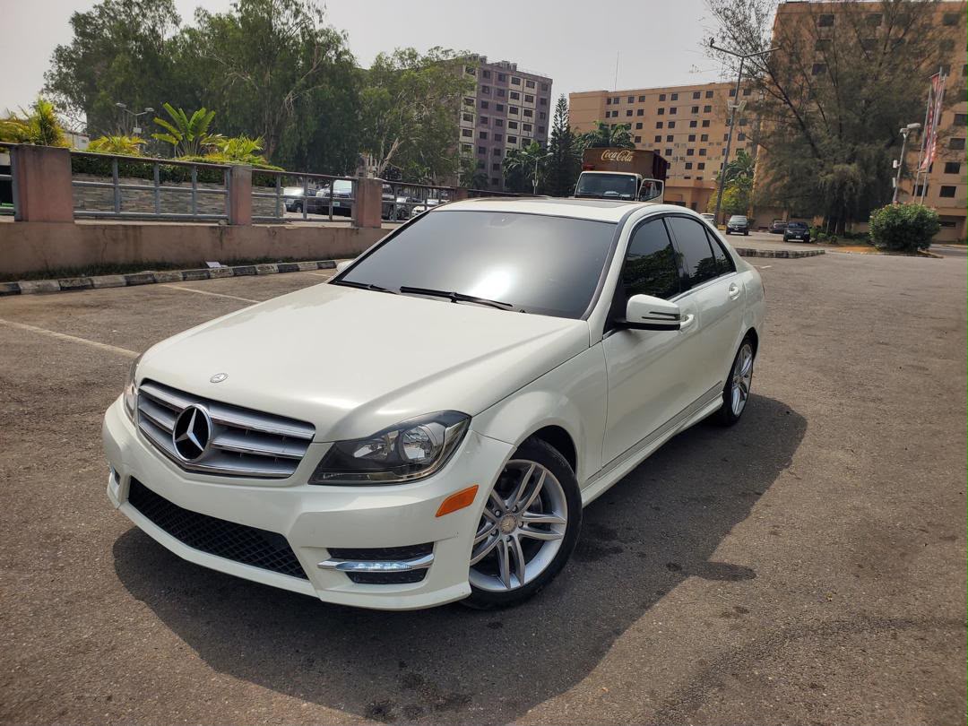
								Direct Belgium 🇧🇪 ‼️ 2012 C250 Accident free 11m full									