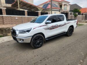 2020 First body unregistered toyota Hillux, with untampard engine, full option kyless, automatic transmission, buy n drive going for 48m only🩸 Location Abuja deal