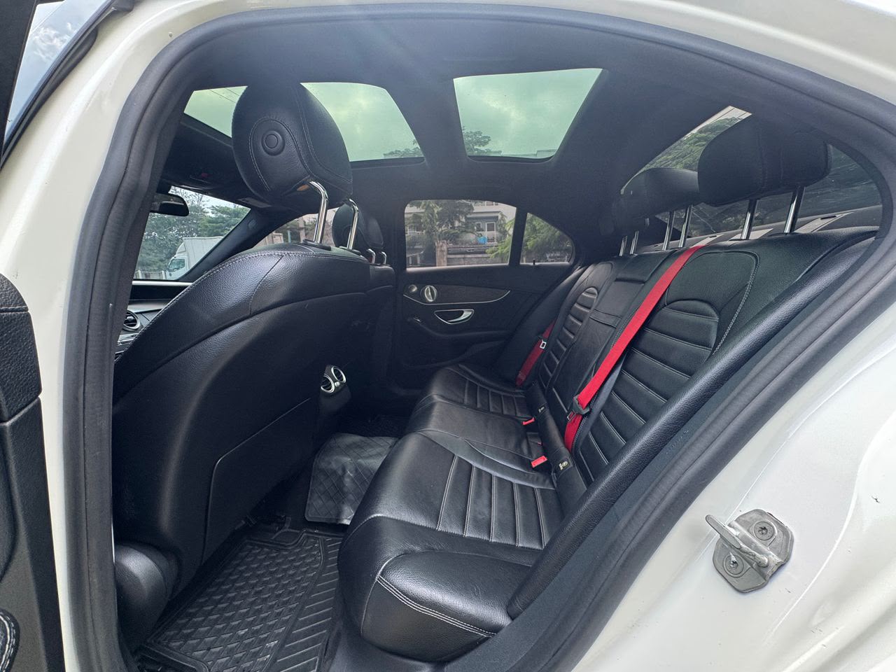 
								Distress!!  MERCEDES BENZ C450  Fullest Option 2016 ₦21M   Duty Fully Paid Reg. Slightly Used full									
