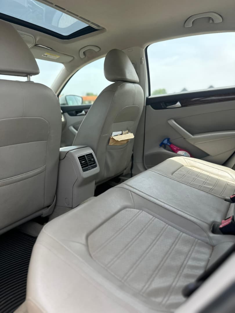 
								Good Deal‼️‼️‼️ Grade A (Carefully Used) 2013 Volkswagen Passat (Se) car is in pristine condition(Nothing To Fix) Sunroof with original duty going for just 7m Net with me Lugbe Abuja📍 ZERO CHAIN DEAL full									