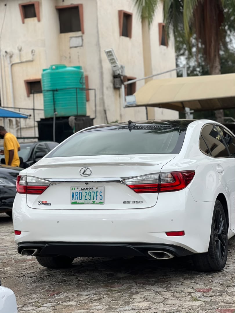 
								Clean Nigerian used 2016 Lexus ES 350. Buy and drive. 📍Abuja 💰₦16.5 Million full									