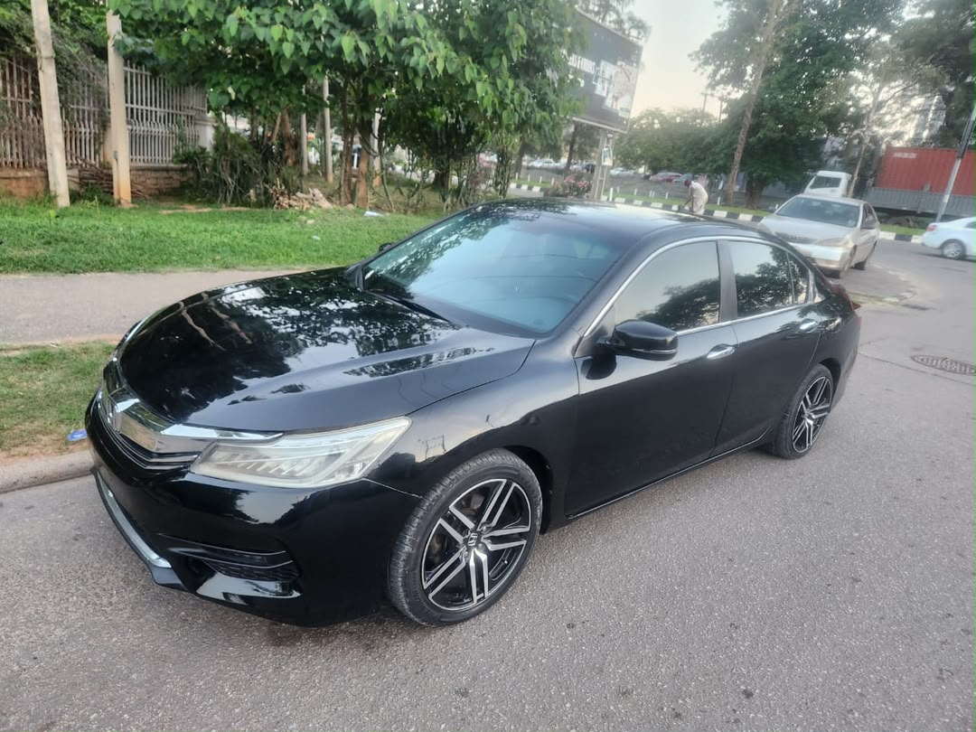 
								Extremely clean Used Honda Accord 2014 EXL fullest option for just 9.7m Abuja full									