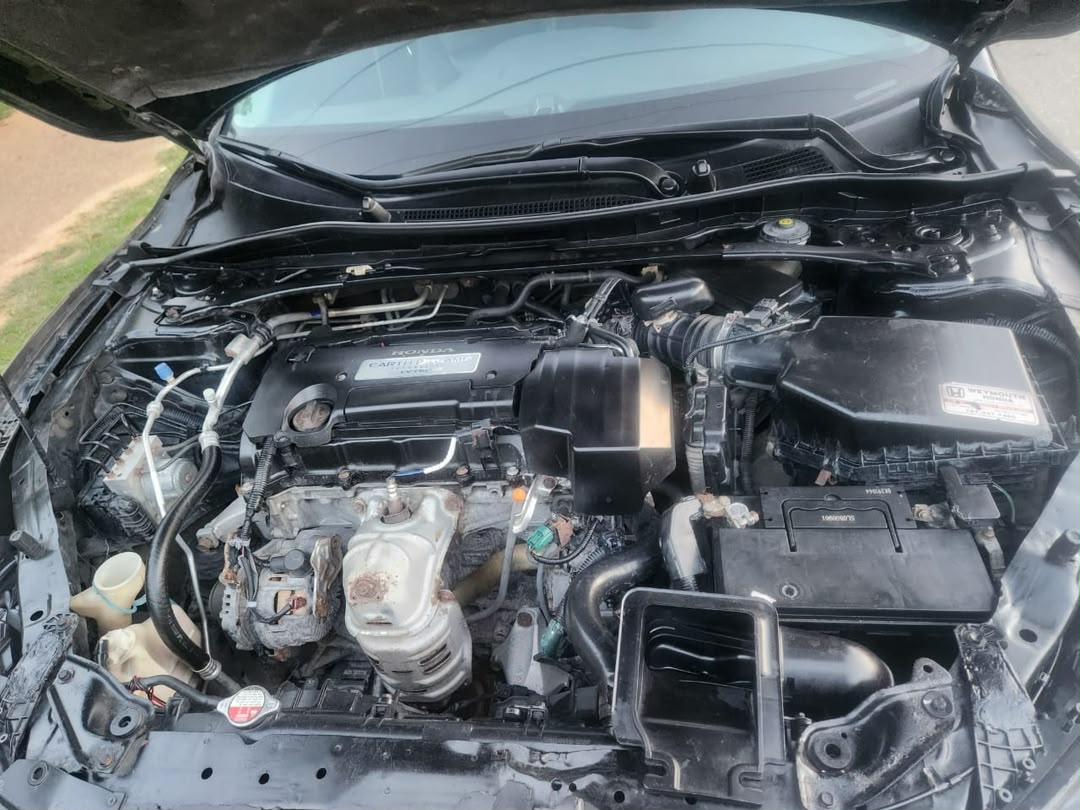 
								Extremely clean Used Honda Accord 2014 EXL fullest option for just 9.7m Abuja full									